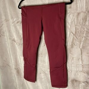 Lululemon Pace Rival crop 22” yoga leggings size 6 workout EUC maroon